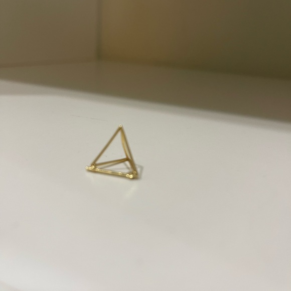 Shihara Triangle Earring 15mm - Picture 7 of 7